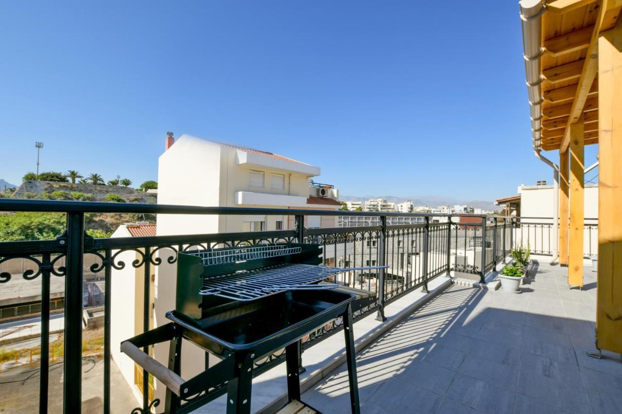 Sunset Luxury Suite - Rooftop Apartment In The City Center Heraklion  Exterior photo