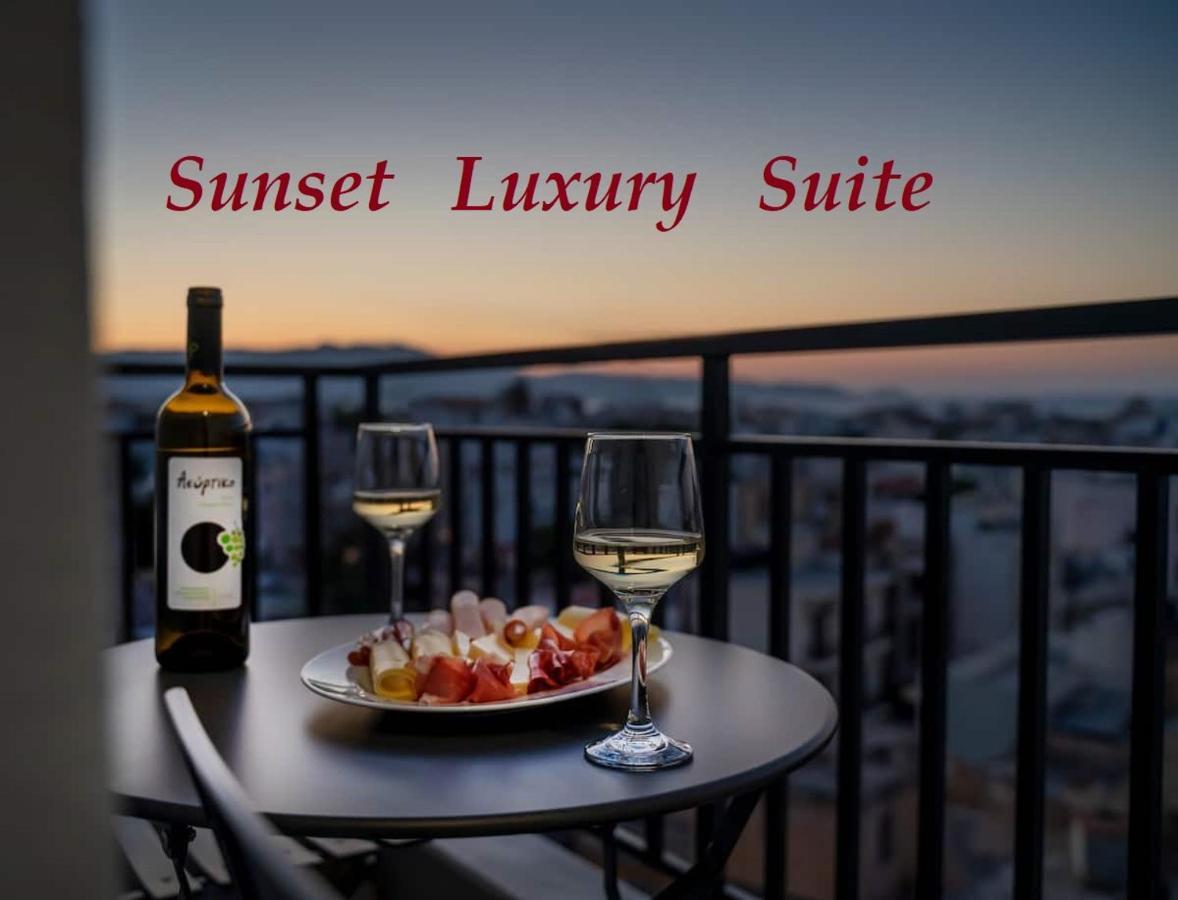 Sunset Luxury Suite - Rooftop Apartment In The City Center Heraklion  Exterior photo